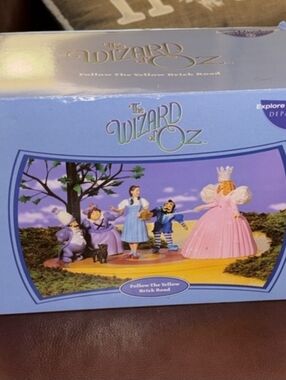 2004 Department 56 Wizard of Oz Figurine Set - Follow The Yellowbrick Road